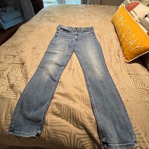 Mother Mid-Rise Dazzler Ankle denim jean.  Size 32.
